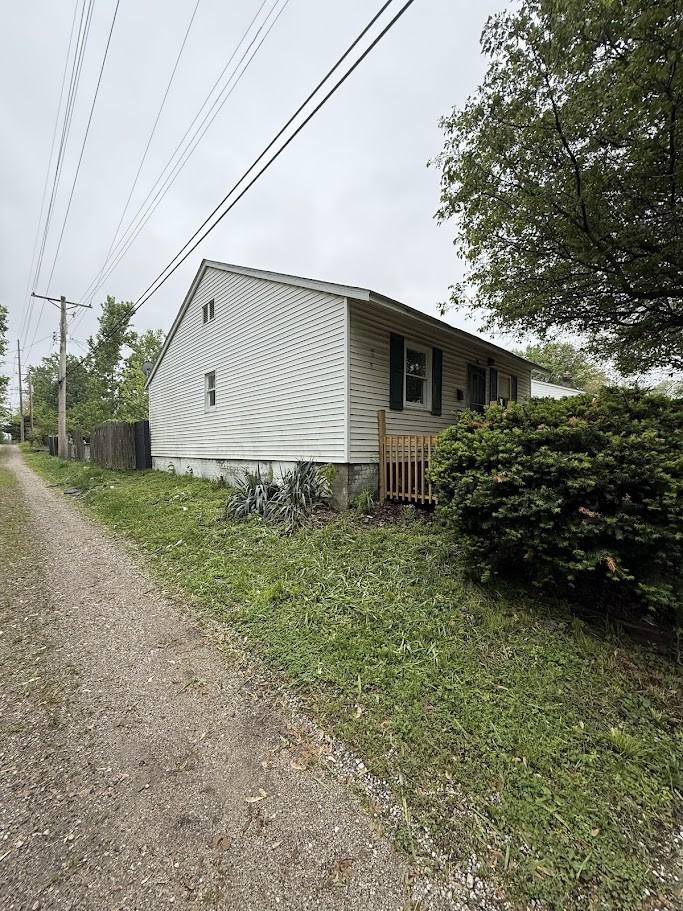 567 W Leafland Ave - Photo 6 of 10