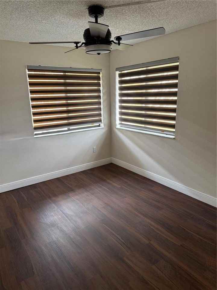 600 Nw 214th St #105 - Photo 3 of 8