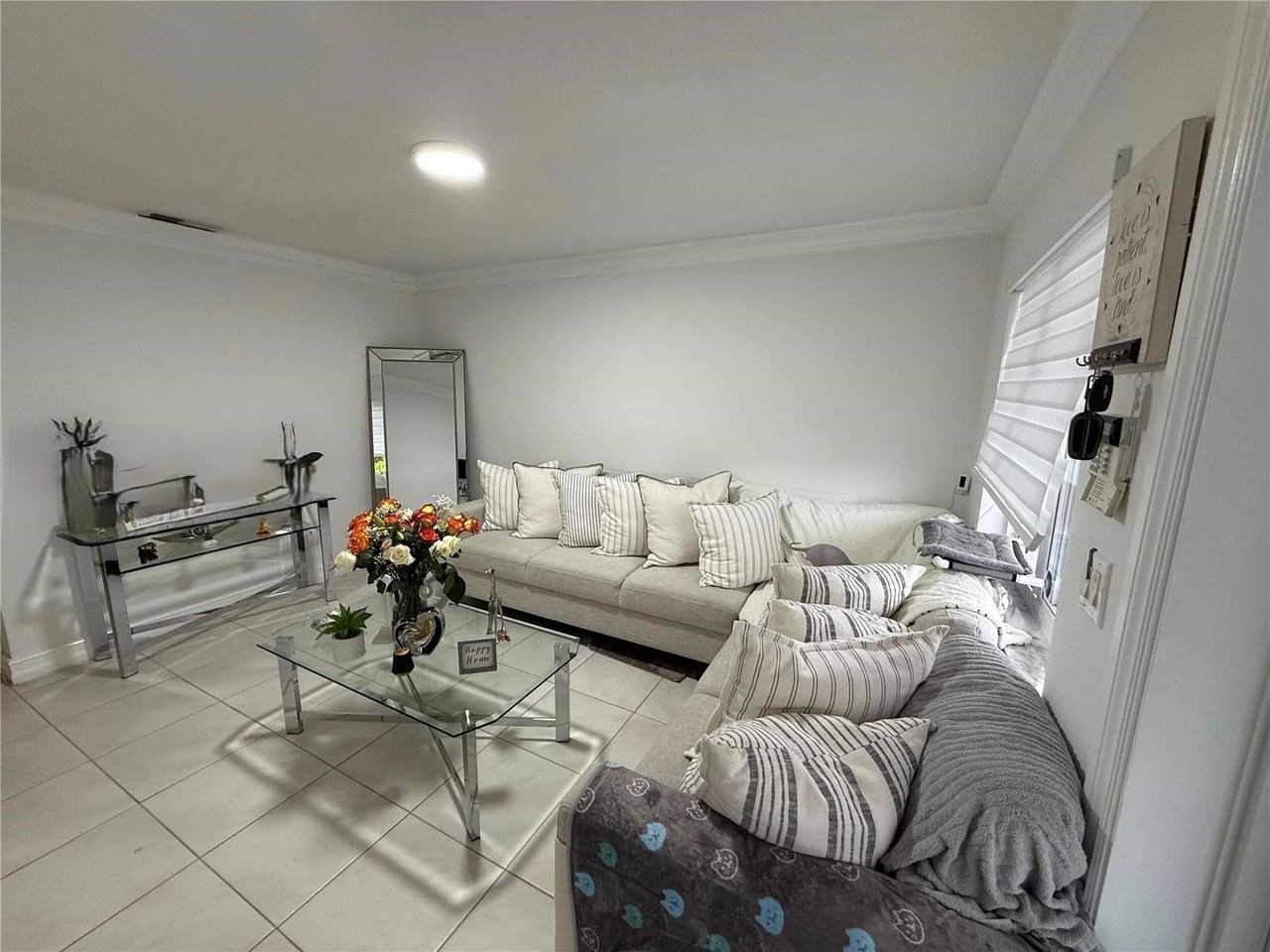 6598 W 22nd Ct - Photo 3 of 8