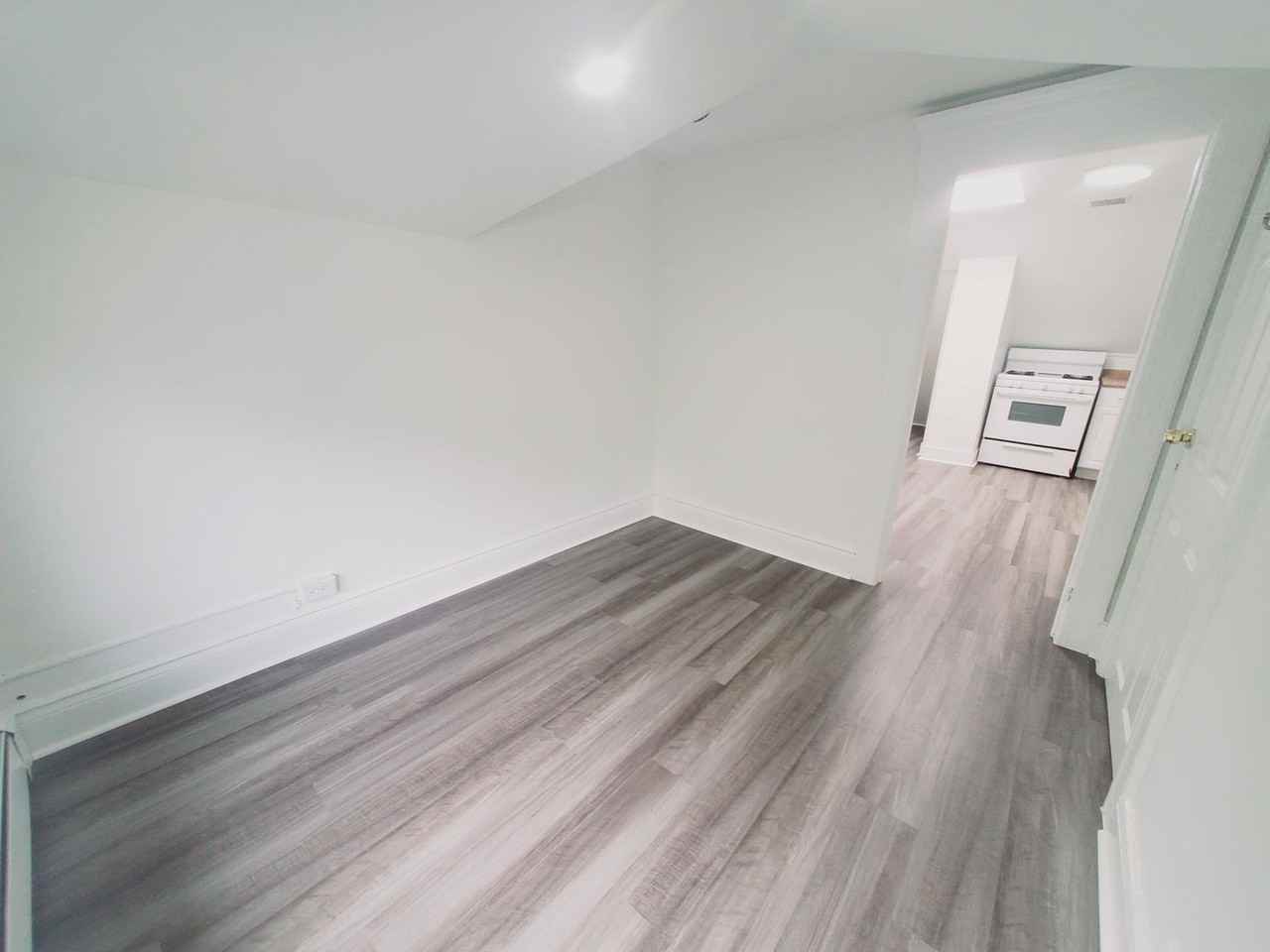 76 Lindale St #3 - Photo 5 of 7