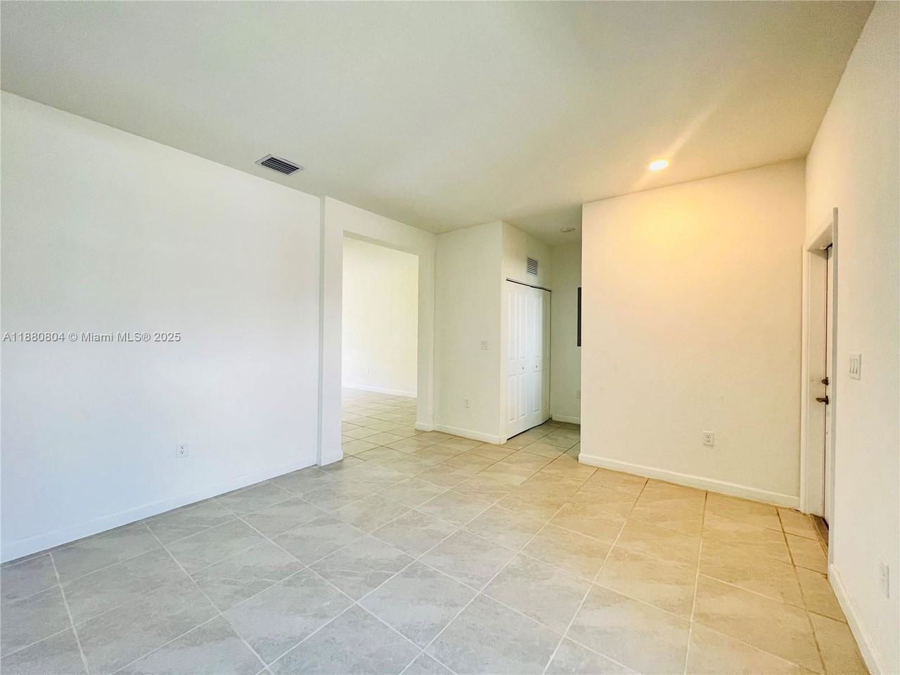 13308 Sw 286th Ter #13308 - Photo 3 of 8