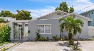 753 Nw 22nd Ct #A - Photo 1 of 1