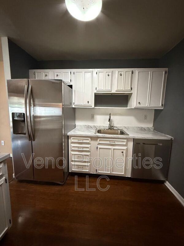 2 Haystack Rd E - Photo 2 of 19