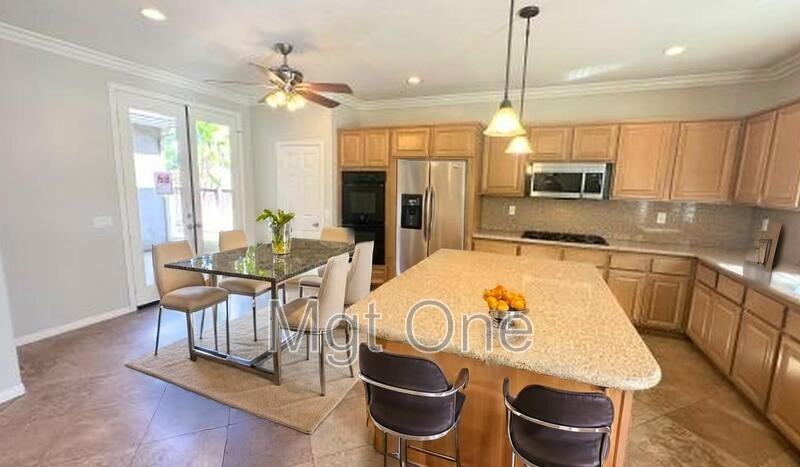 11266 Evergreen Loop - Photo 3 of 31