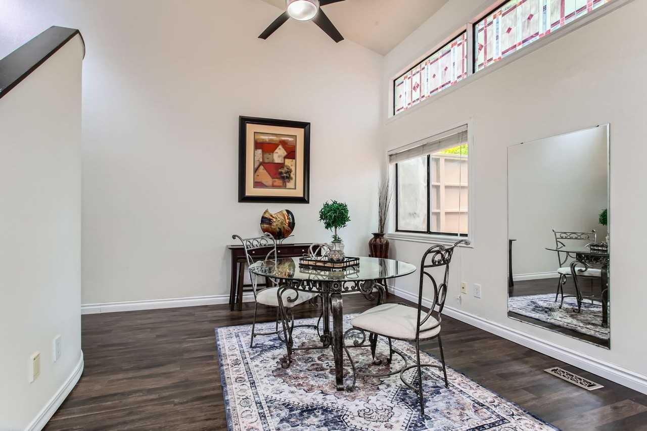 1513 Nw Eastbrook Ct - Photo 6 of 27