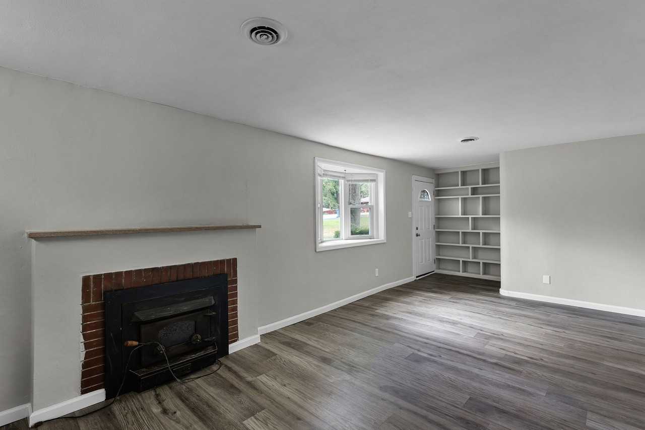 548 Hentschel Pl - Photo 2 of 15