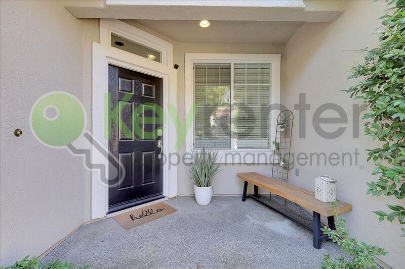 4510 Pheasant Ln - Photo 3 of 47