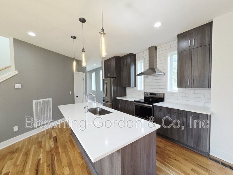 313 Pioneer Ln - Photo 3 of 28