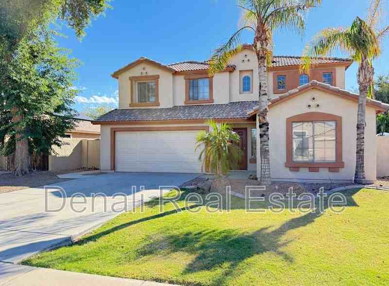 3363 E Flamingo Ct - Photo 2 of 30