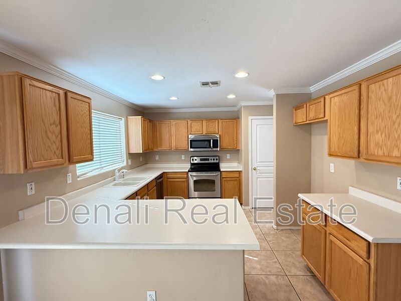 3363 E Flamingo Ct - Photo 7 of 30