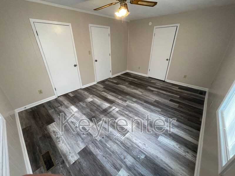 4720 Meredith Rd - Photo 6 of 24