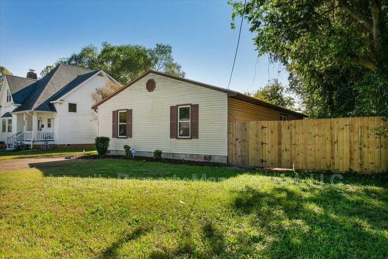36 Old Fox Hill Rd - Photo 4 of 28