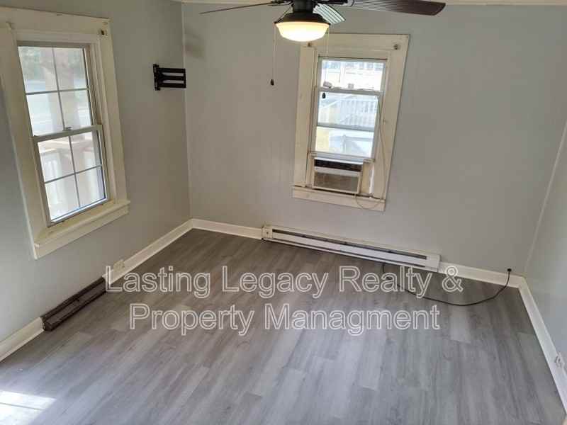 2713 Old Greensboro Rd - Photo 6 of 13