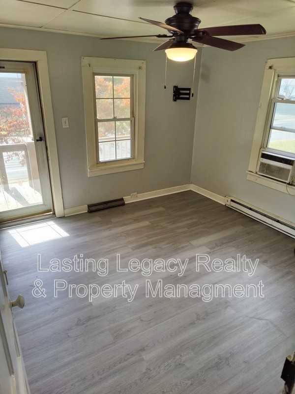 2713 Old Greensboro Rd - Photo 7 of 13