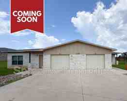 1084 Hibiscus Unit B - Photo 1 of 1