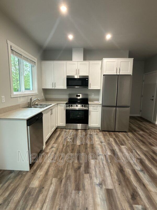 6203 Monterey Rd W - Photo 3 of 10