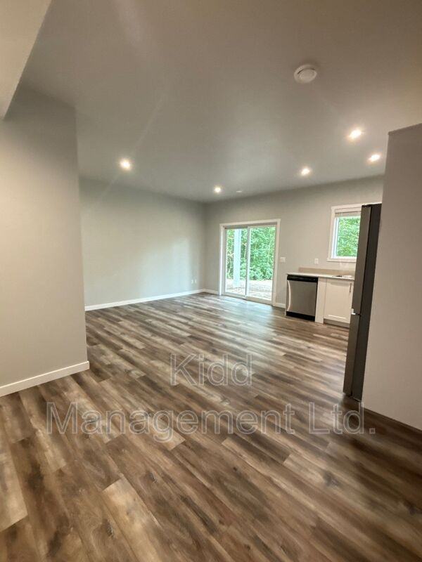 6203 Monterey Rd W - Photo 4 of 10