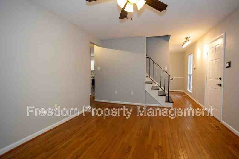5685 Roundtree Dr - Photo 2 of 39