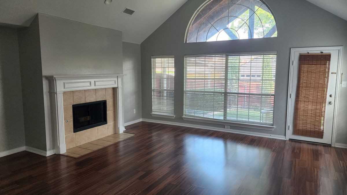 2714 Cedar Brook Dr - Photo 3 of 12