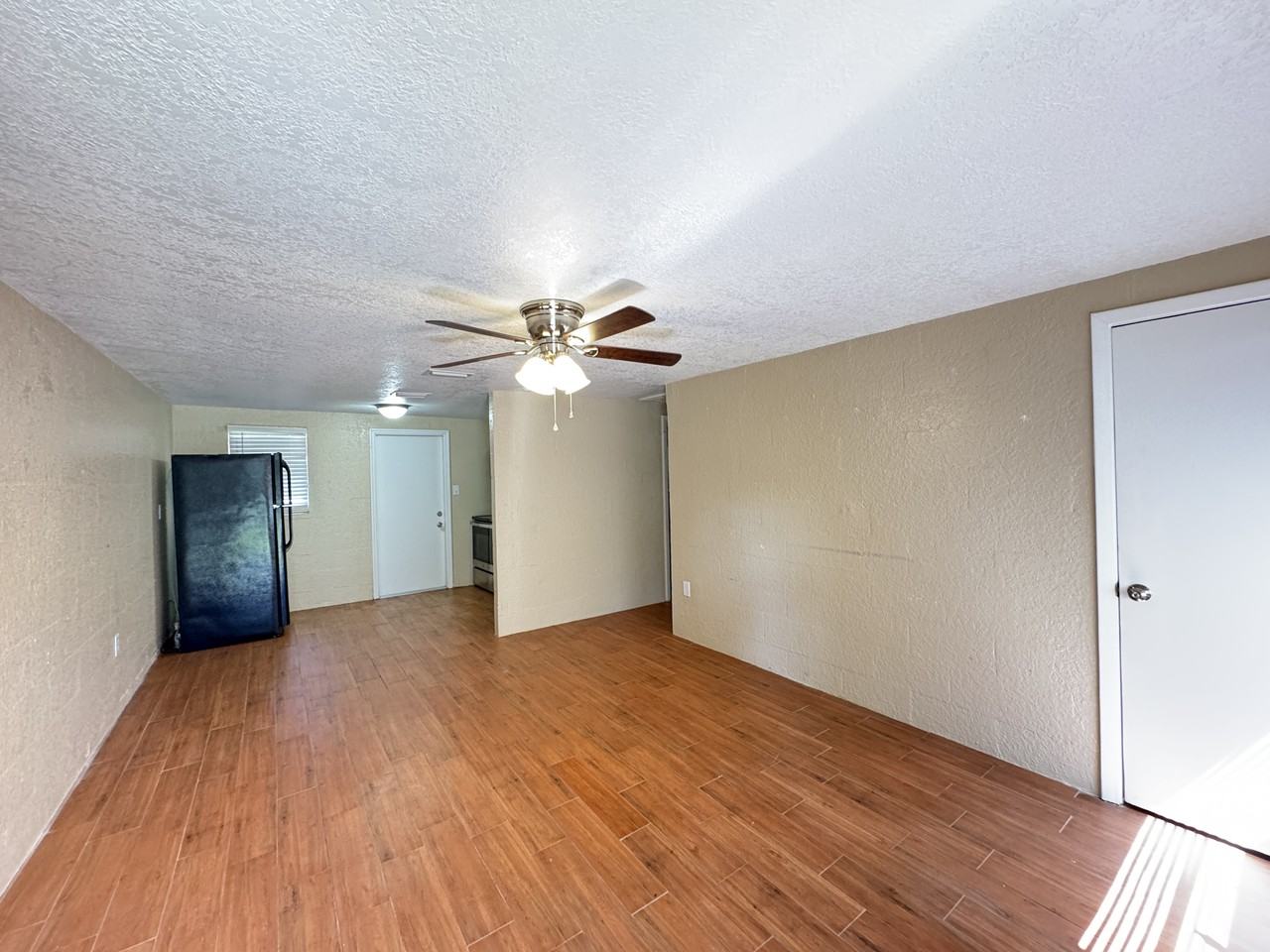 37149 Marlu Ln - Photo 2 of 11