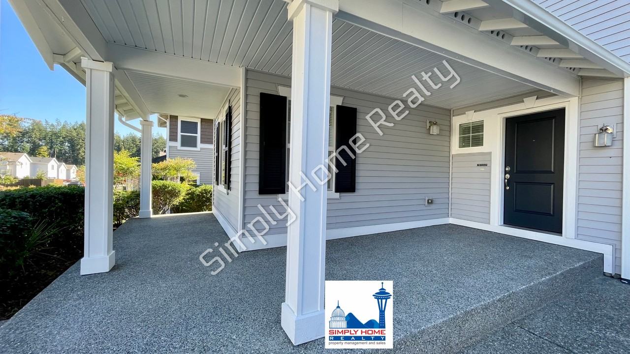 1077 Hiton Cir - Photo 3 of 35
