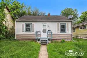 featured image of 2621 Poland St