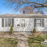 featured image of 1515 E Fox St