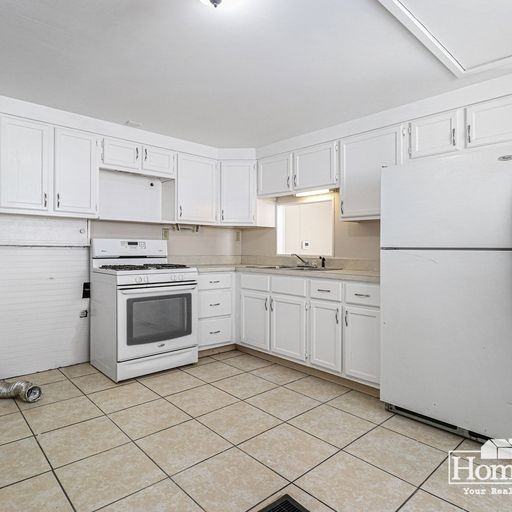 1515 E Fox St - Photo 2 of 17