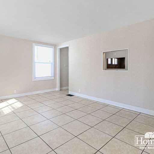 1515 E Fox St - Photo 3 of 17