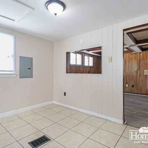 1515 E Fox St - Photo 5 of 17