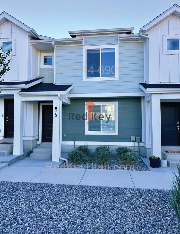 1972 Blue Iris Avenue