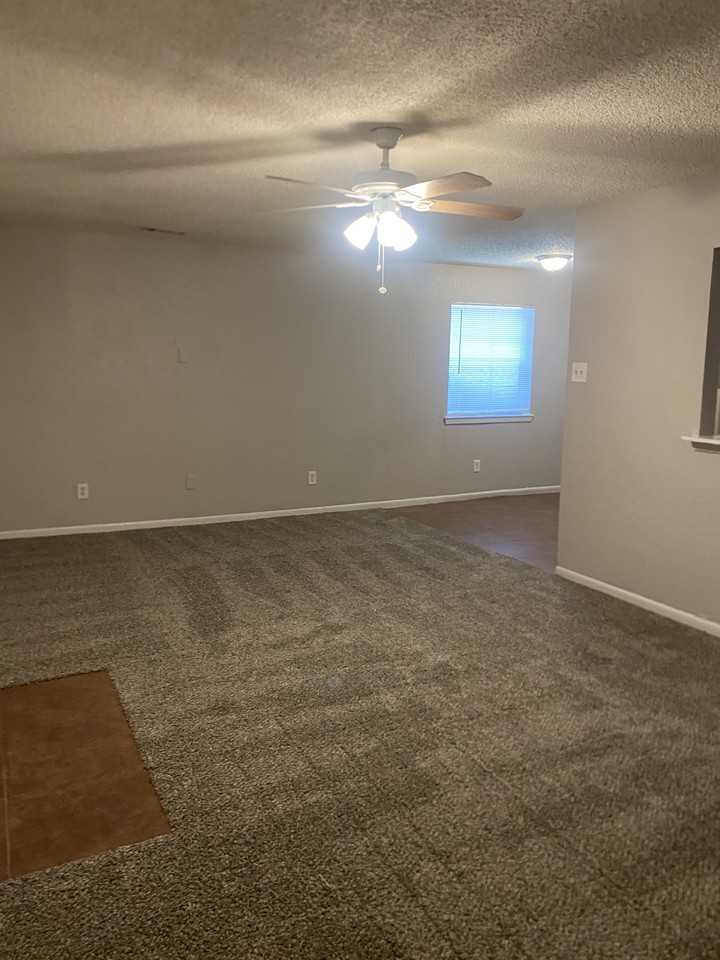 1458 Firebird Dr - Photo 2 of 12