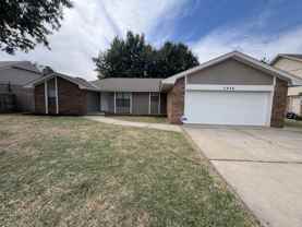 7926 Nw 101st St - Photo 1 of 1