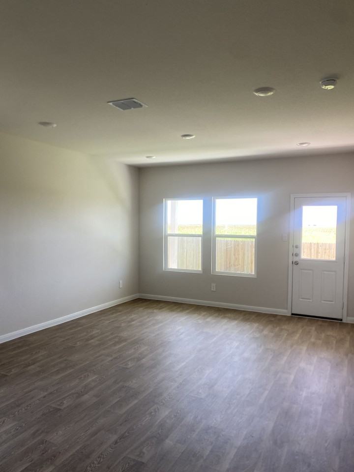 244 New Albany Ln - Photo 4 of 17