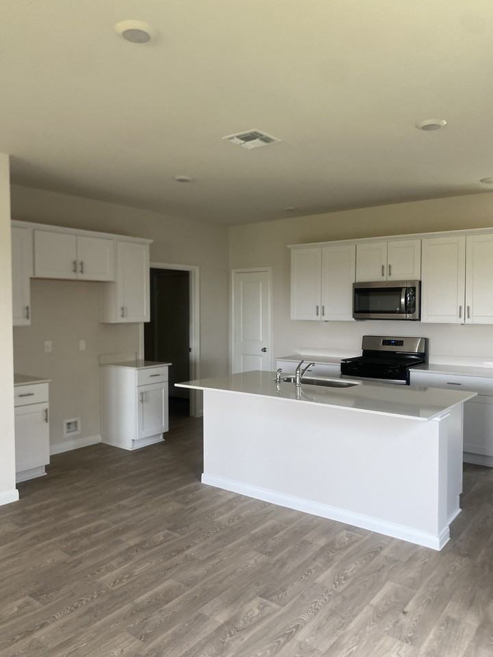 244 New Albany Ln - Photo 6 of 17