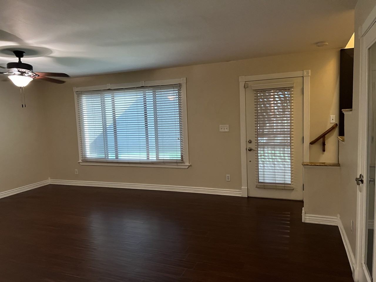 4573 South Mill Avenue - Photo 4 of 32