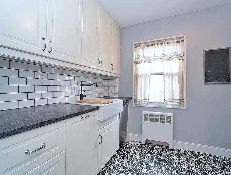 151 Arlo Rd #B - Photo 3 of 7