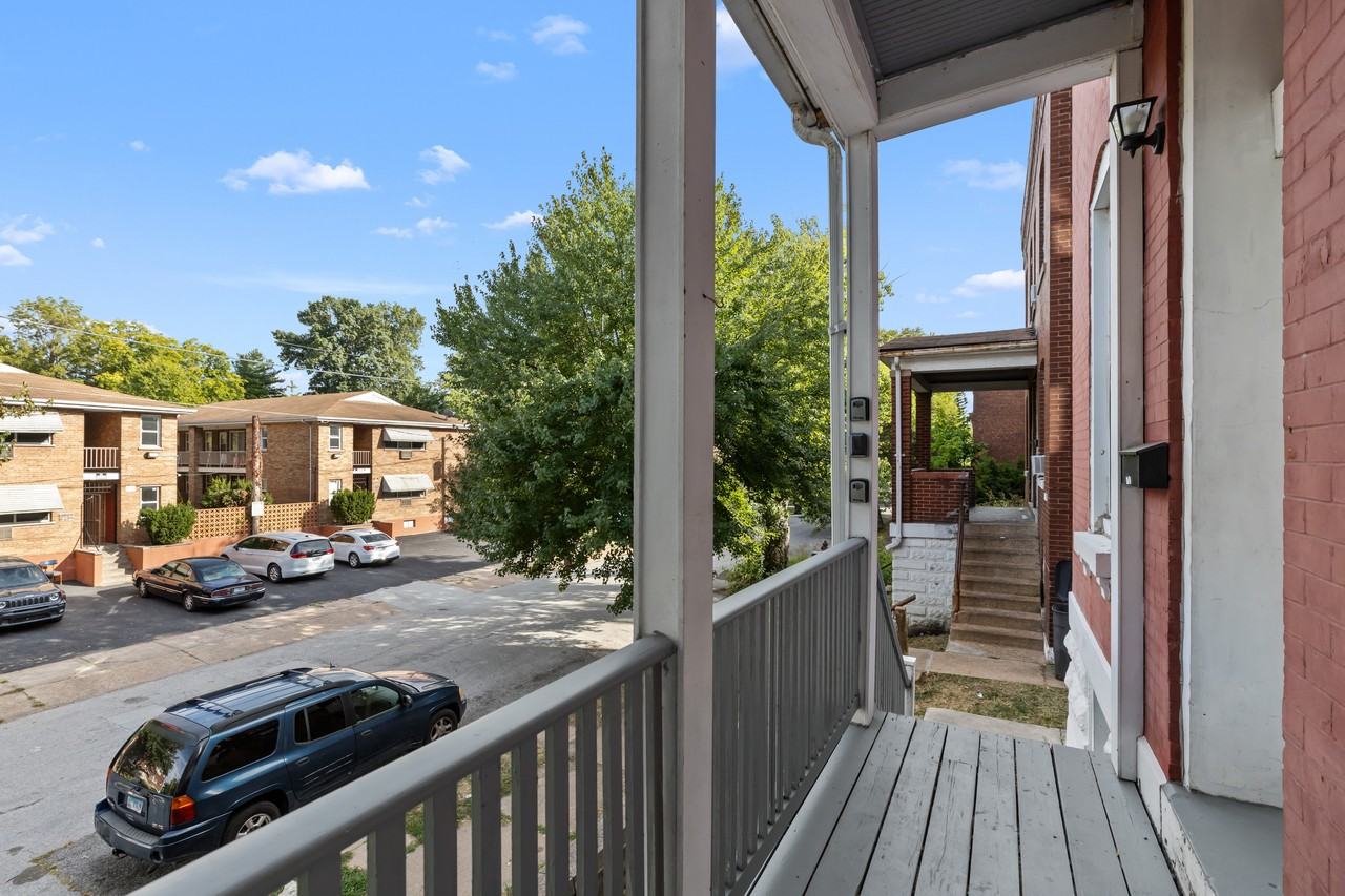 4621 Oregon Ave - Photo 4 of 27