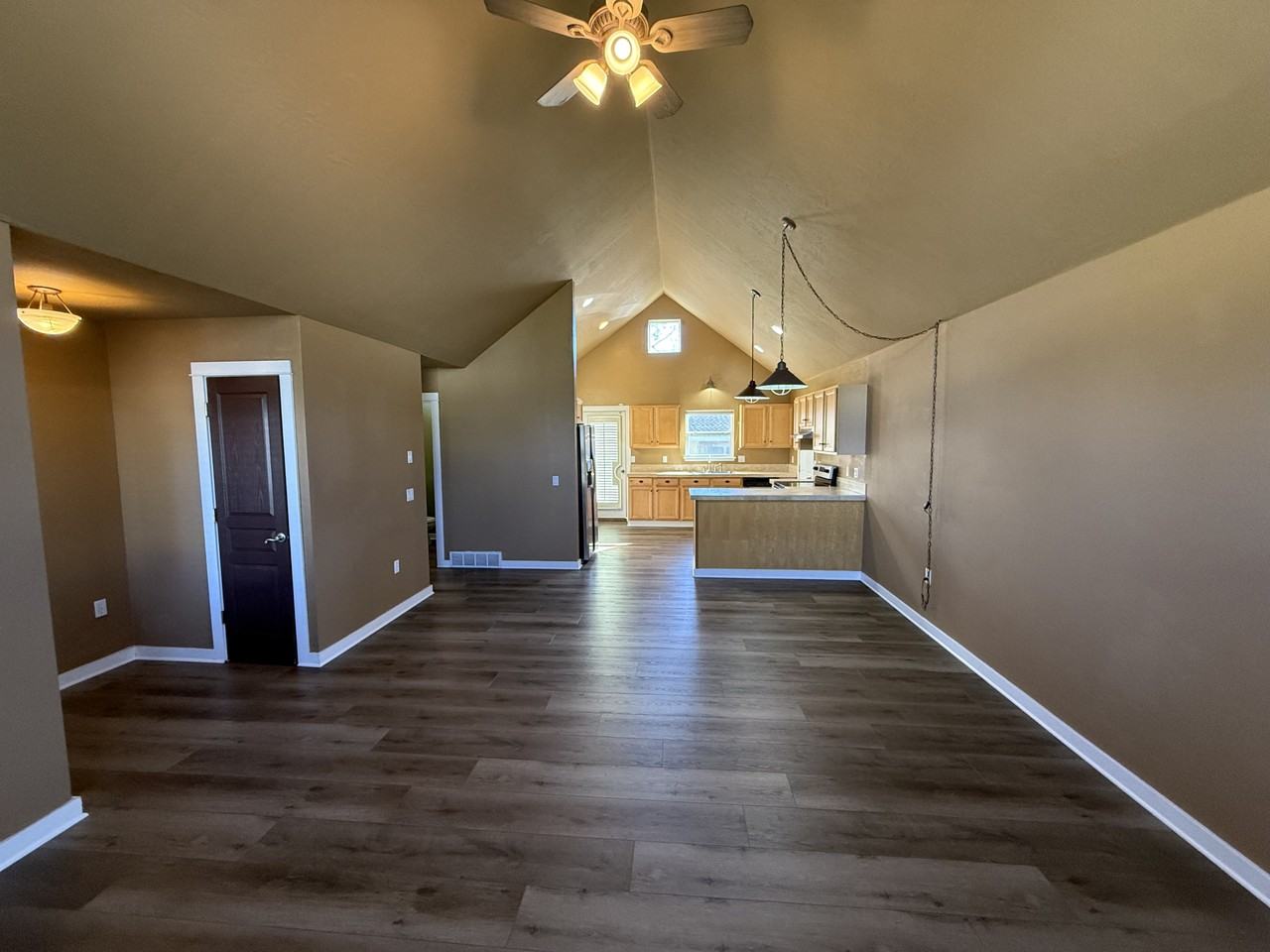 214 Stage Rdg - Photo 2 of 27