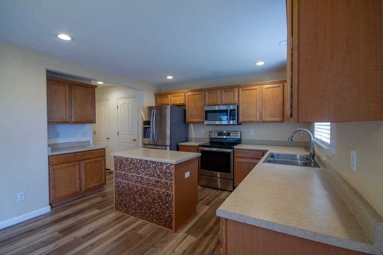 5747 Jaguar Way #NA - Photo 7 of 44