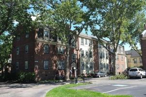 featured image of 674 Perth Pl #D