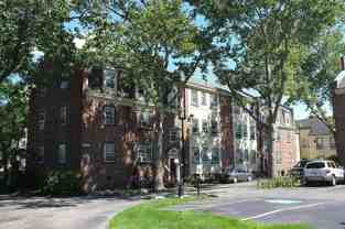 674 Perth Pl #D - Photo 1 of 1