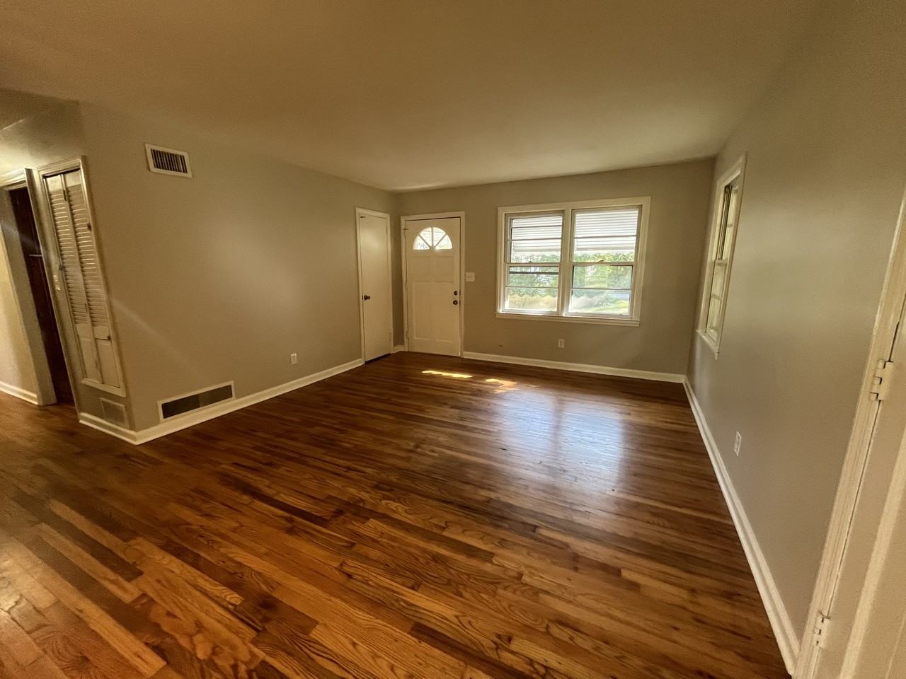 1148 Center St Sw - Photo 2 of 45
