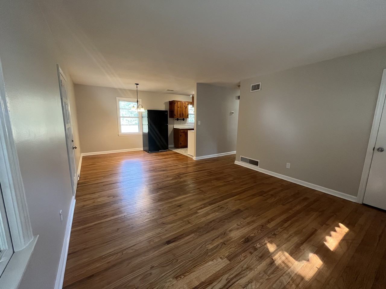 1148 Center St Sw - Photo 3 of 45
