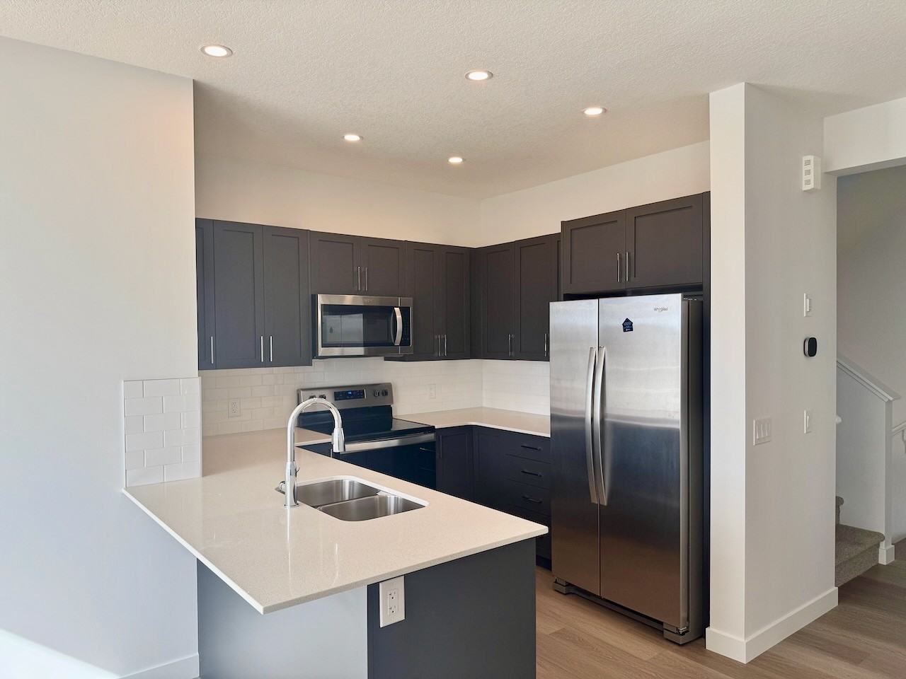 446 Belvedere Blvd Se - Photo 2 of 24