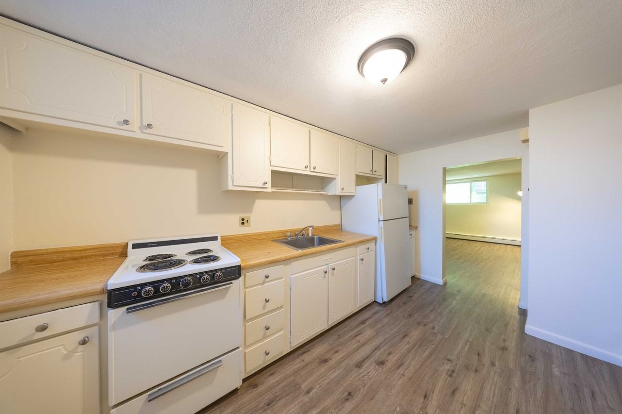 36 Westgate Rd #1 - Photo 6 of 12