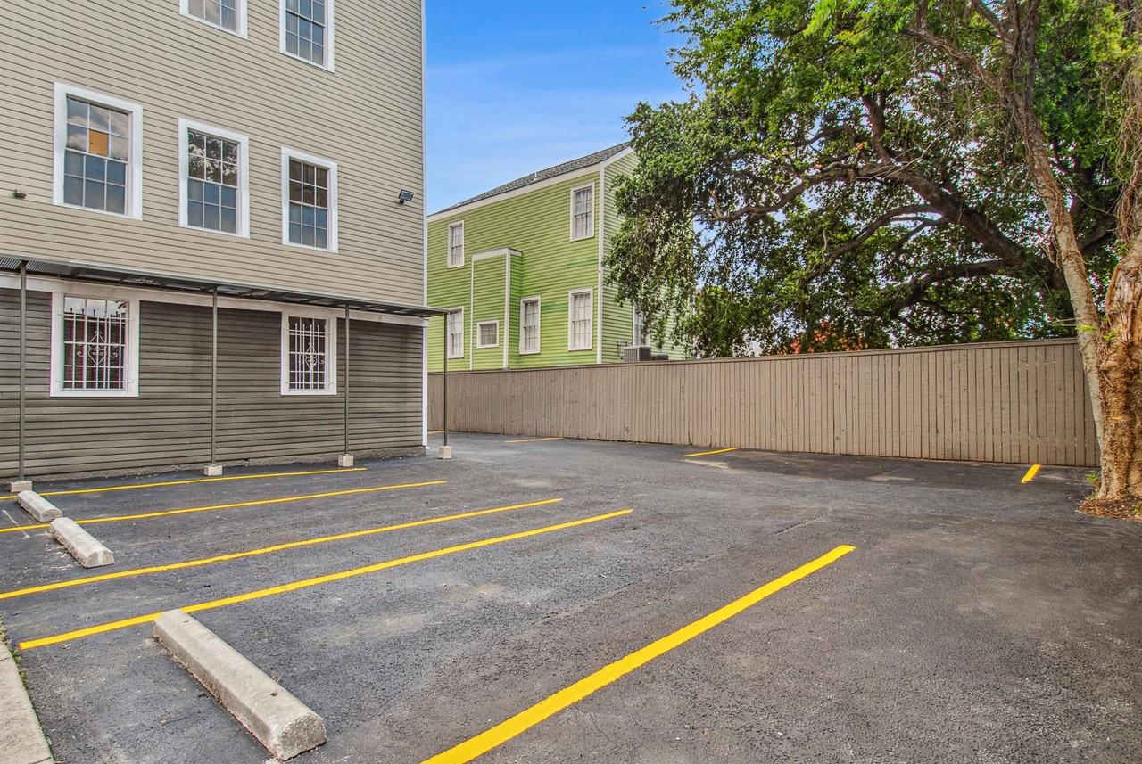 2135 Second Street - Photo 3 of 7