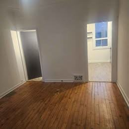 320 Bold Street - Photo 3 of 8