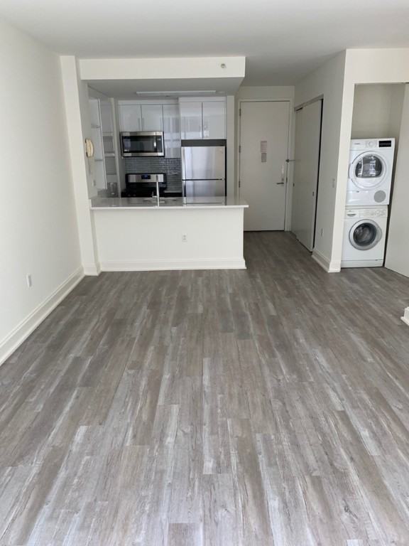 Hanover Sq #4S - Photo 2 of 9