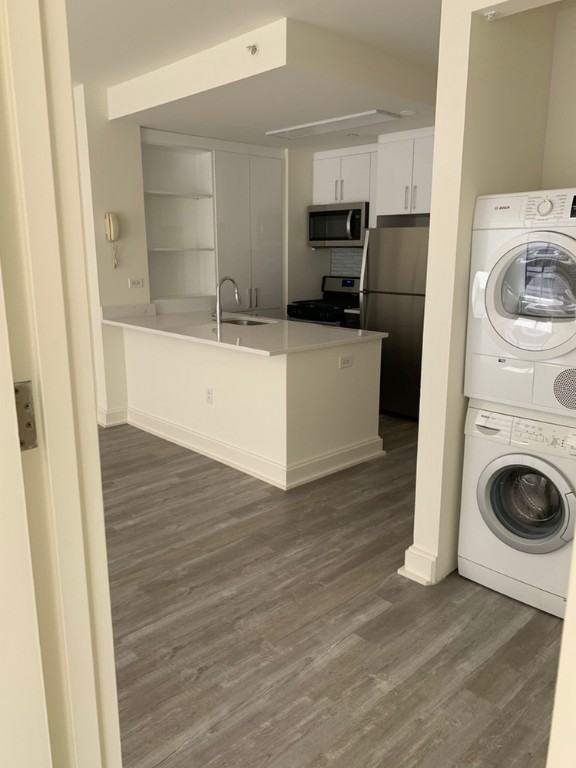 Hanover Sq #4S - Photo 3 of 9